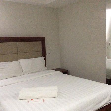 Cherry Midtown Hotel Olóngapo Habitación foto