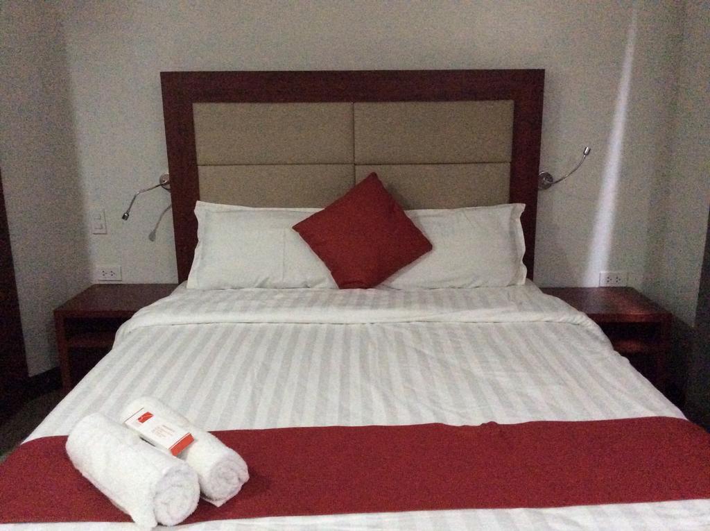 Cherry Midtown Hotel Olóngapo Habitación foto