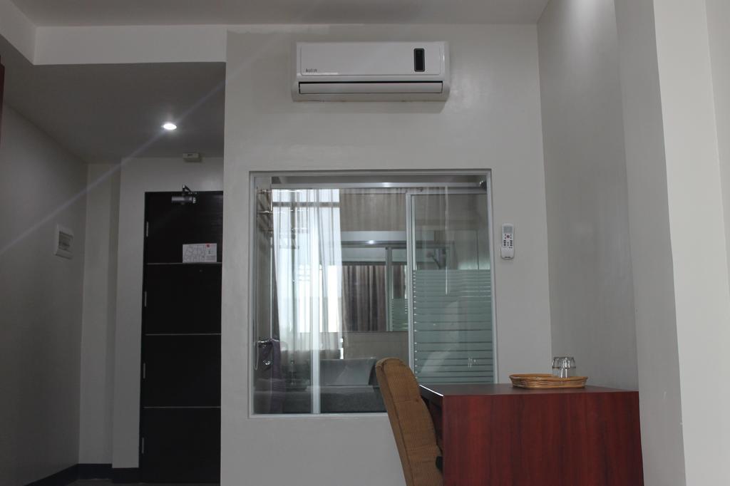 Cherry Midtown Hotel Olóngapo Habitación foto