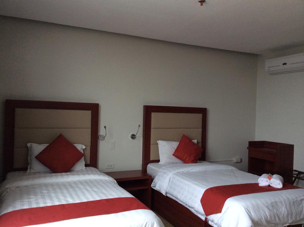 Cherry Midtown Hotel Olóngapo Habitación foto